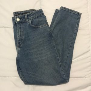 BDG girlfriend jean